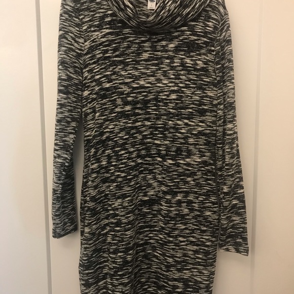 Mid length old navy sweater dress - Picture 2 of 2